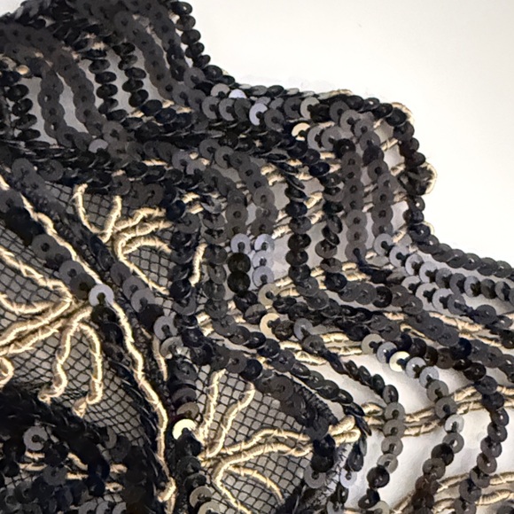 Elegant Black and Gold Lace Necklace - Picture 5 of 7